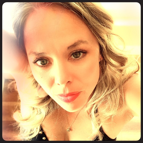 Meet your Posher, Samantha - Picture 1 of 2